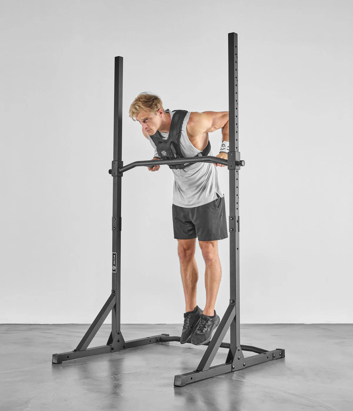 The Eric Flag pull-up bar